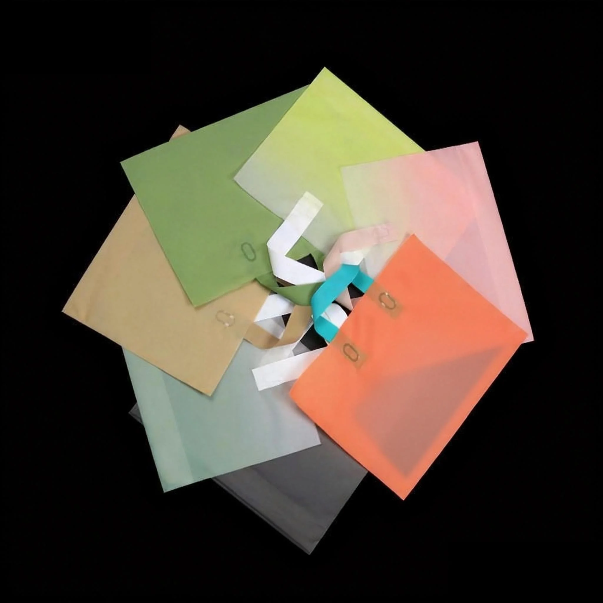 Choosing the Right Plastic Tote Bag for Grocery and Retail Packaging