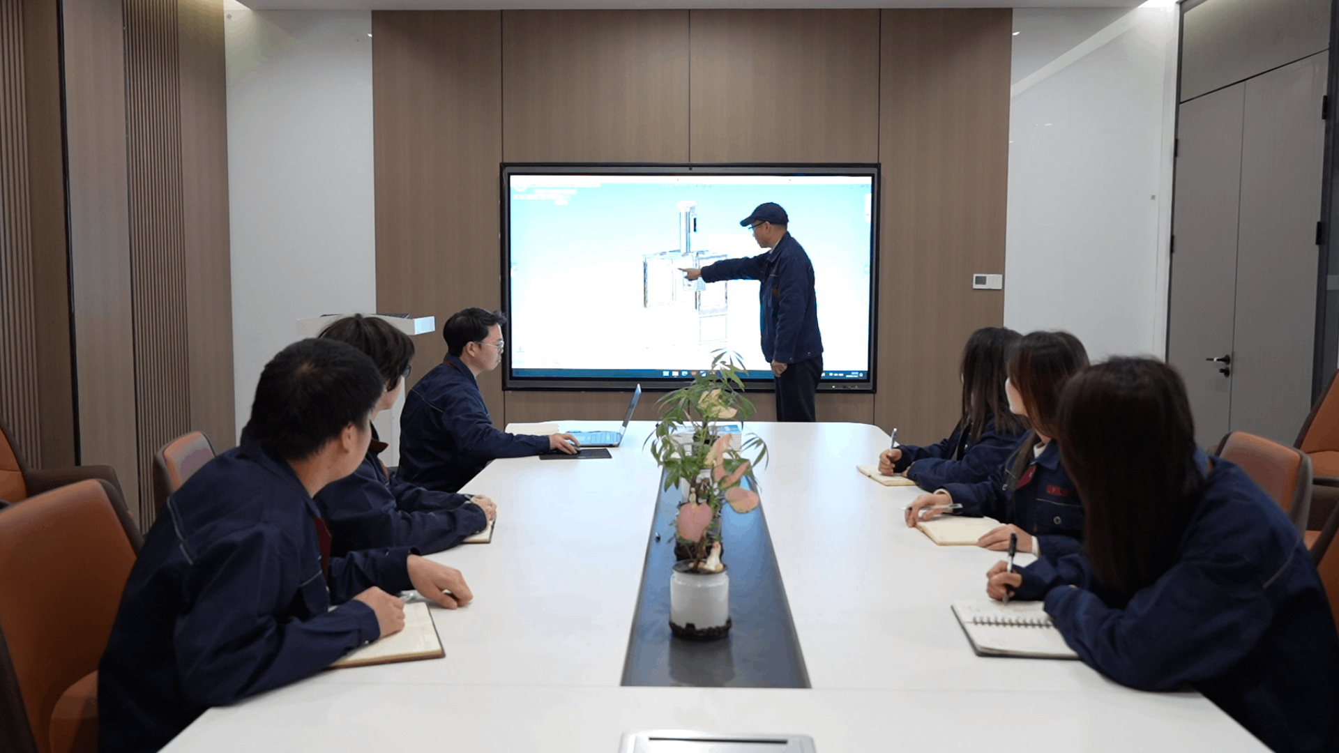 迈茨“现实派”和“灵感派”的工程师，如何组成了黄金搭档？