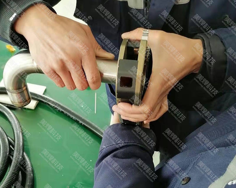 封閉式管管焊機(jī) 管路自動(dòng)焊接設(shè)備 應(yīng)用于河南生物發(fā)酵行業(yè)項(xiàng)目