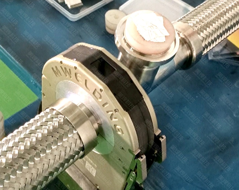 2138cc太阳集团官网入口MWF系列管管自动焊机，应用于广东液压流体行业项目