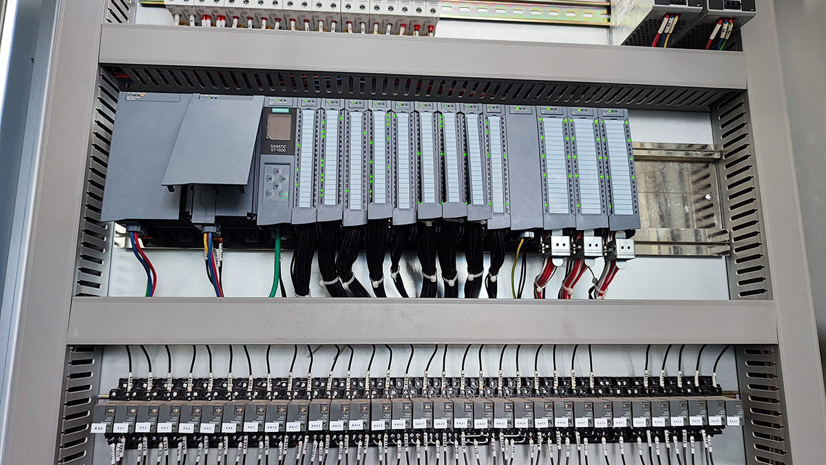 工控一體機與PLC通訊全解析：從原理到實操，輕松搞定工業(yè)現(xiàn)場數(shù)據(jù)交互