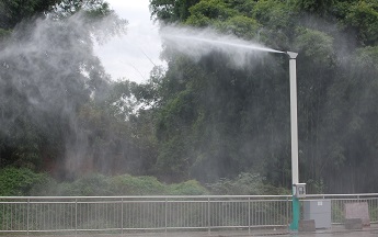 立柱噴霧機(jī)
