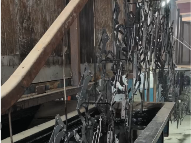 金華管道防腐用水性丙烯酸浸涂漆哪家好 鑄造輝煌 常州市紫穹涂料供應(yīng)