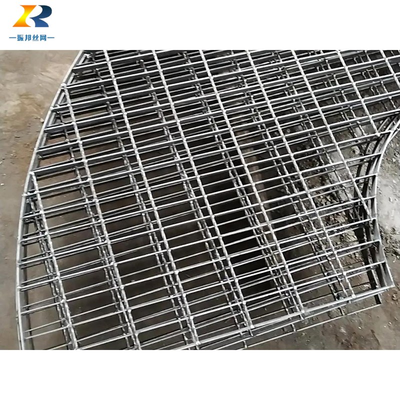 Custom Computer Designs Alien Steel Grating | Custom Irregular Shaped Grating