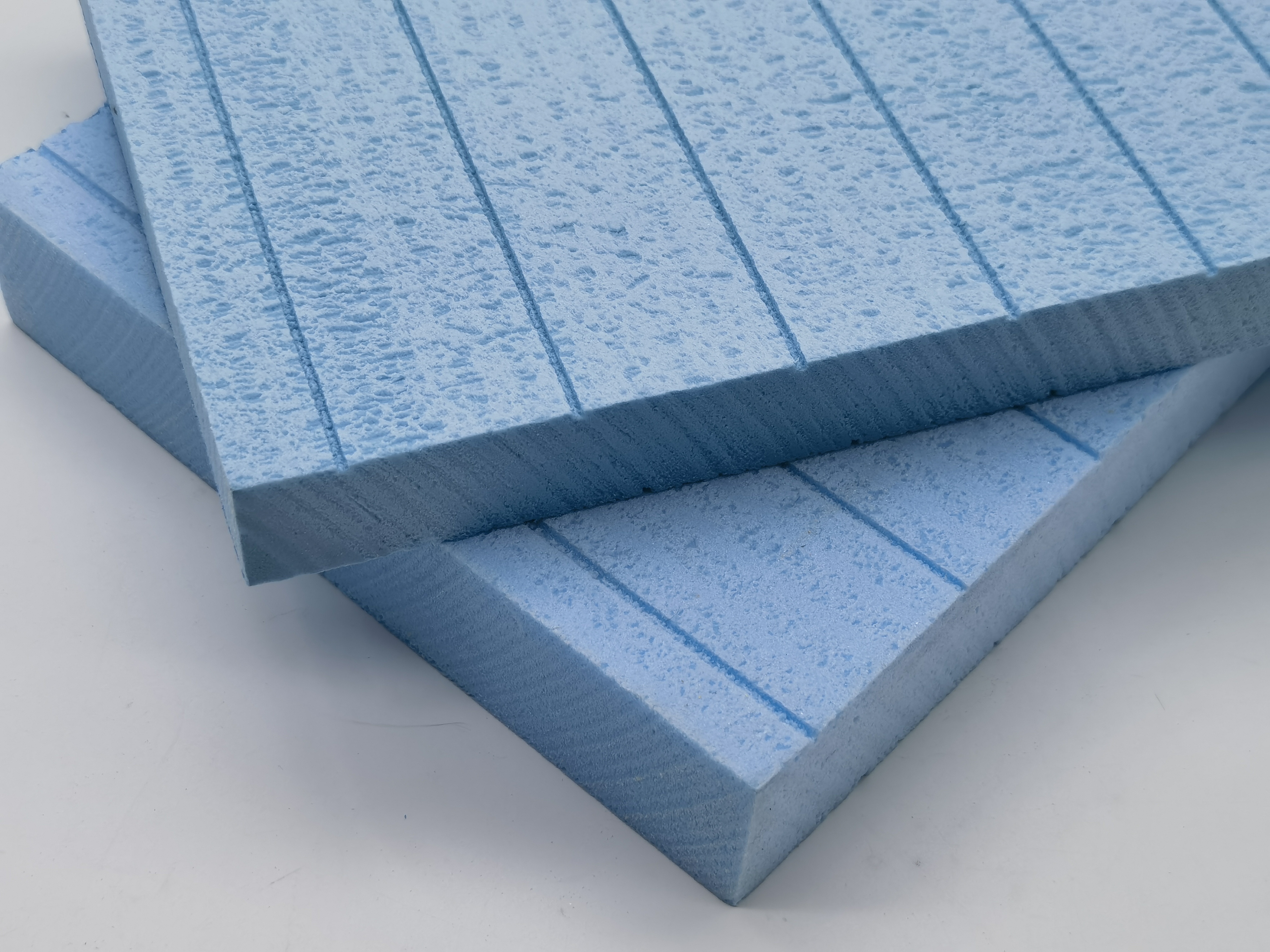 泡沫芯保溫板：種類與區別，玻璃鋼保溫板的亮點揭秘