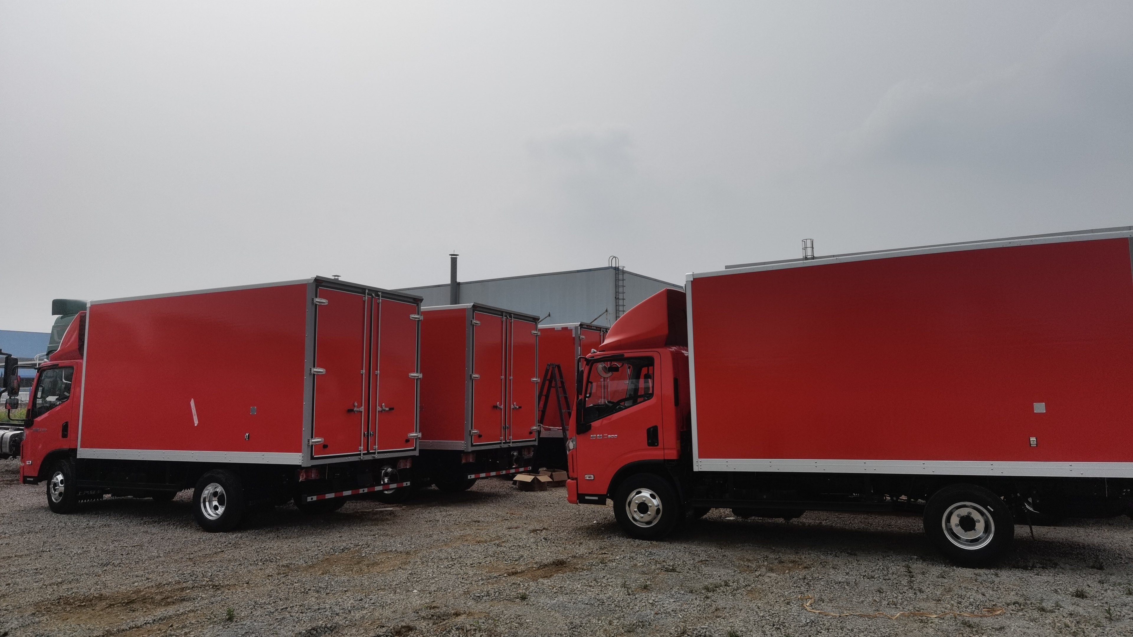 輕盈進化，熱塑性蜂窩板引領廂車新時代