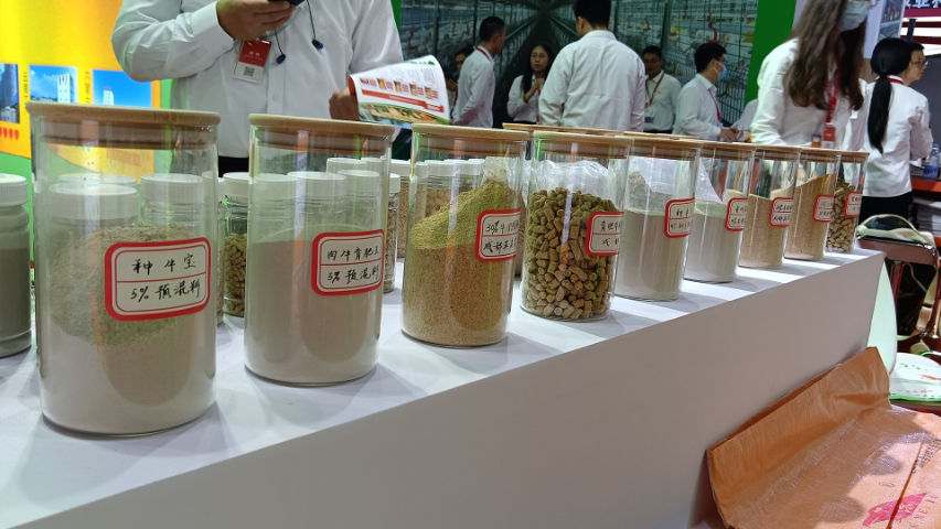 黑龍江母牛牛預(yù)混料養(yǎng)殖 成都英美爾農(nóng)牧科技供應(yīng)