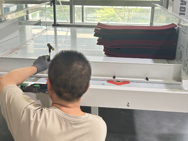 非金屬發(fā)泡材料切割機(jī)生產(chǎn)廠家 東莞市貿(mào)隆機(jī)械制造供應(yīng)