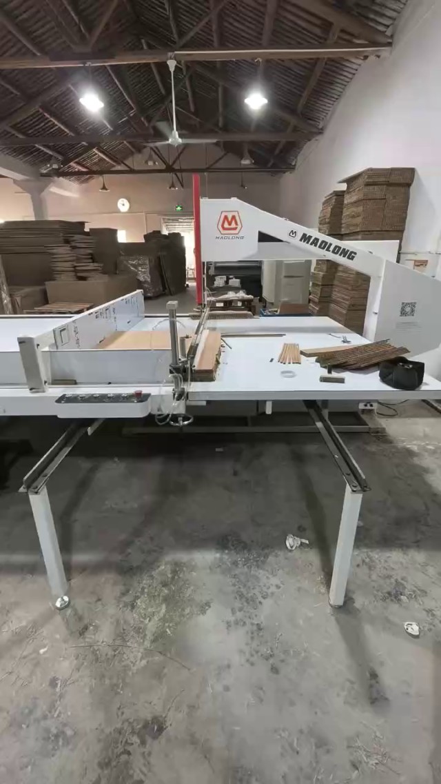 三轮EPE切割机解决方案,切割机