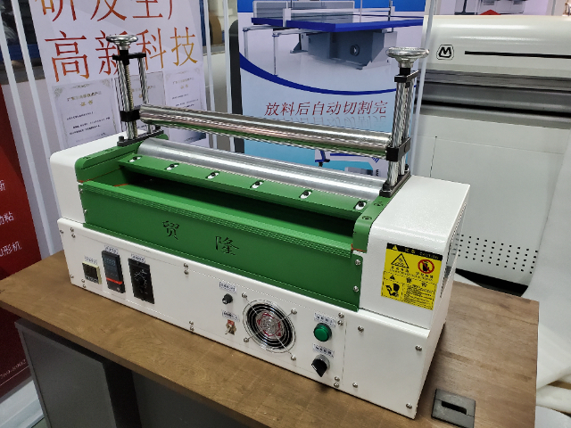 江西泡沫熱熔膠機(jī)廠家