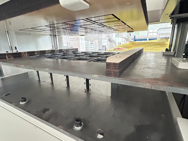 新疆珍珠棉沖排一體機(jī)生產(chǎn)廠家 東莞市貿(mào)隆機(jī)械制造供應(yīng)