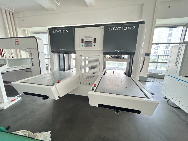 云南紙板粘合機生產(chǎn)廠家 東莞市貿(mào)隆機械制造供應(yīng)