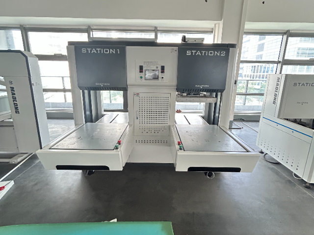 江蘇無膠紙板粘合機(jī)哪里有 東莞市貿(mào)隆機(jī)械制造供應(yīng)