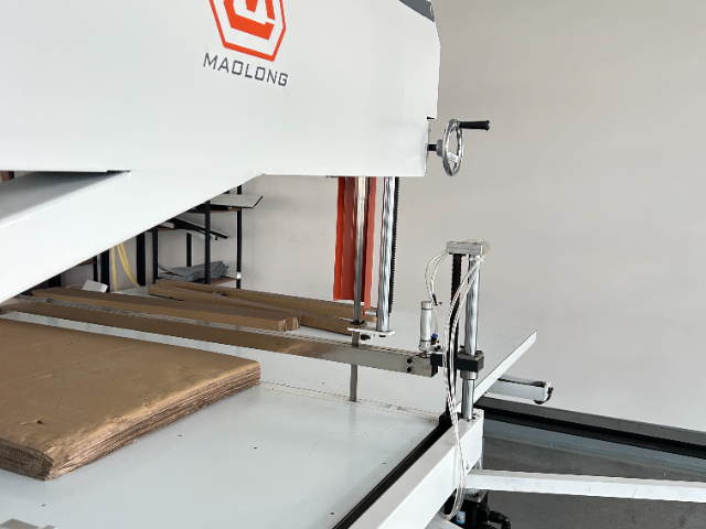 二手海棉切割機廠家 東莞市貿(mào)隆機械制造供應(yīng);