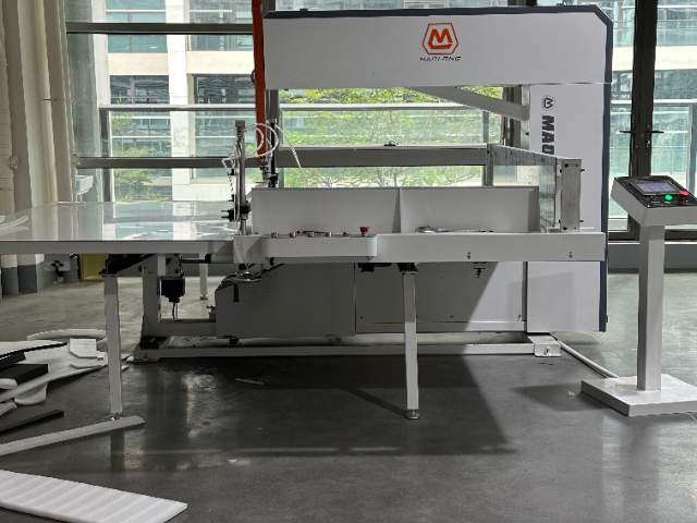 北京珍珠棉板材加工設(shè)備企業(yè) 東莞市貿(mào)隆機械制造供應(yīng);