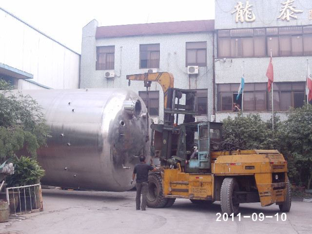 陽江精釀啤酒發(fā)酵罐報價 溫州市龍?zhí)┹p工機械供應