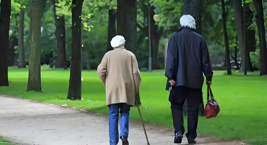 物和星斗智慧康養手環：以科技重構智慧養老新方式