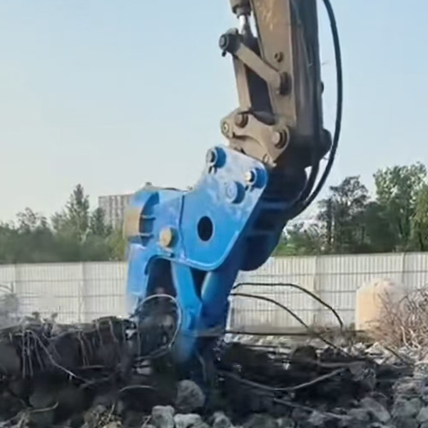 杭州钜力重工挖机粉碎钳助力杭州钢铁厂拆除