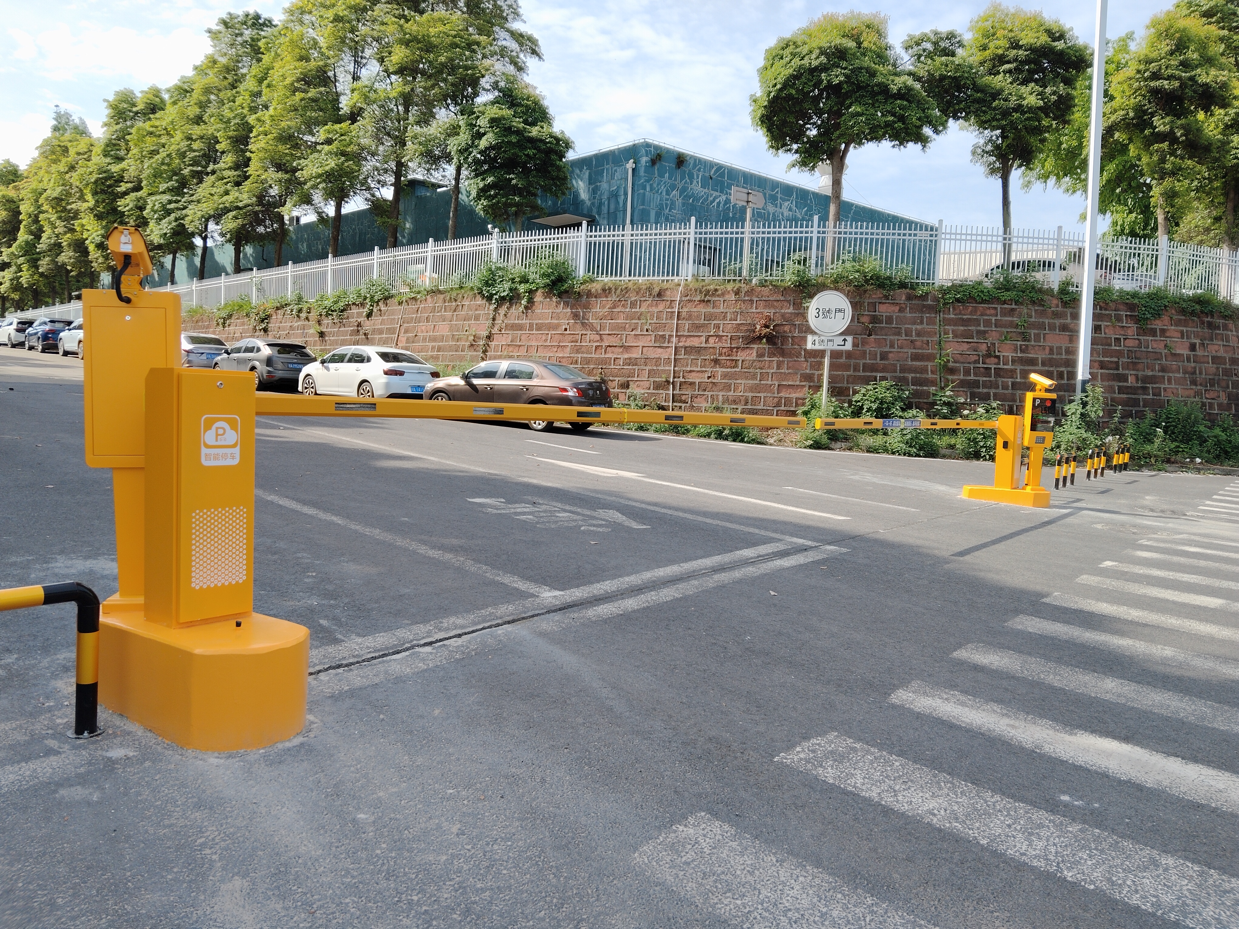 成都翔貝科技：智能停車道閘系統(tǒng)如何重塑城市停車格局？