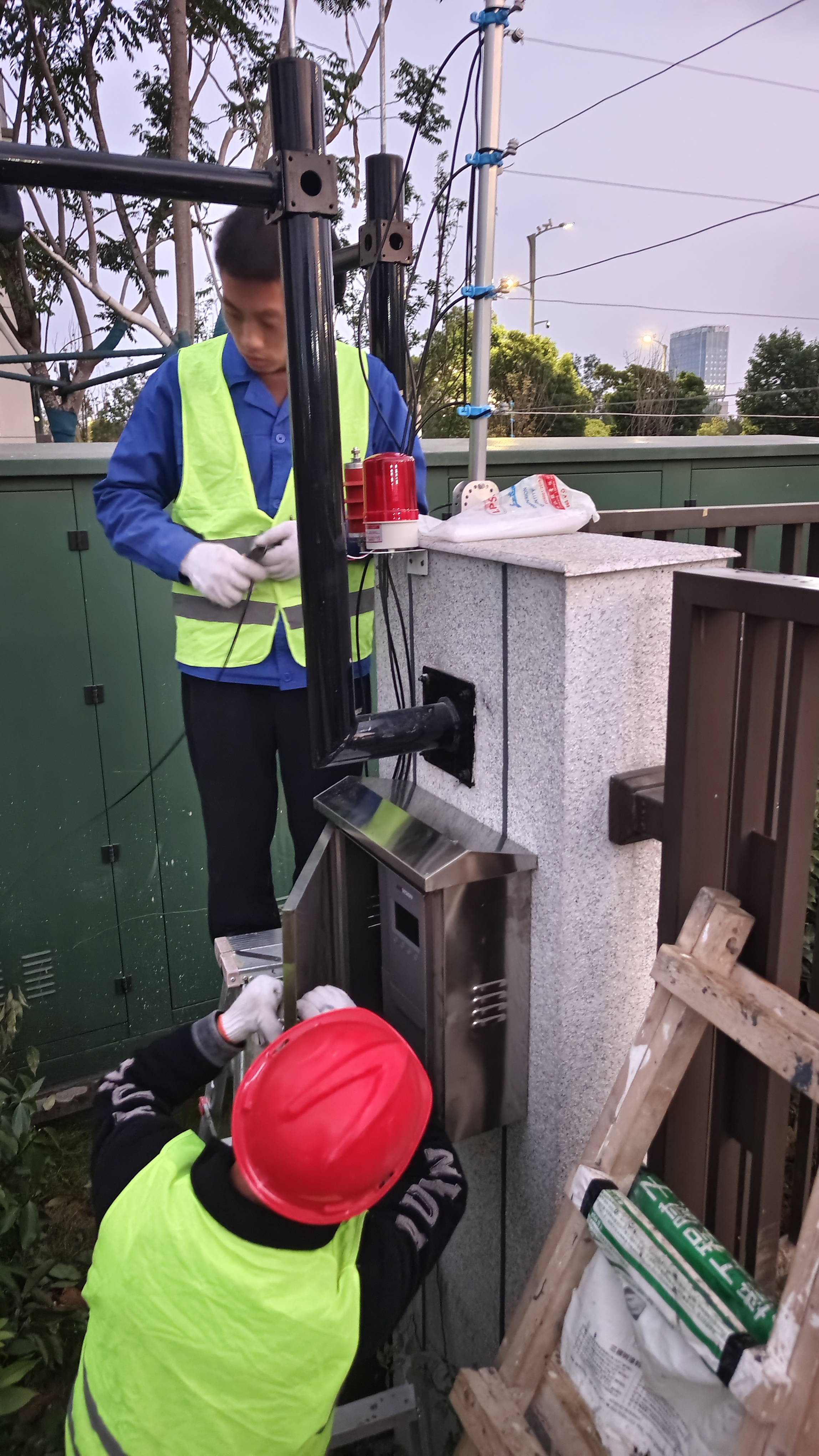 脈沖電子圍欄：成都翔貝科技為你筑牢安全防線