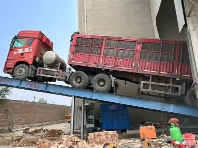 邯鄲液壓翻板卸車機(jī)成本價(jià) 歡迎來電 濟(jì)寧悍龍智能裝備制造供應(yīng)