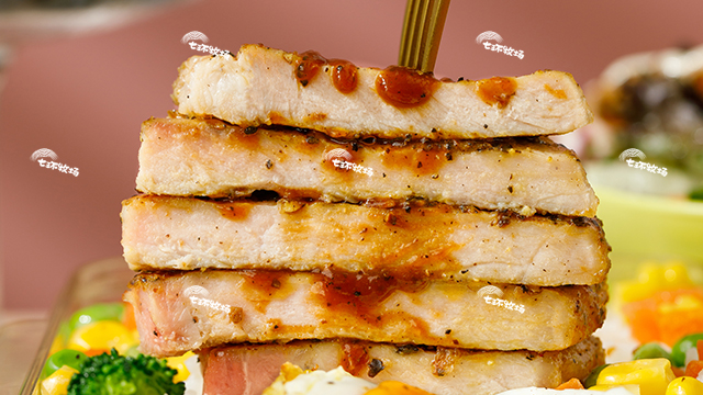 預(yù)調(diào)豬肉排廠家有哪些 抱誠(chéng)守真 洪匯食品七環(huán)牧場(chǎng)供應(yīng)