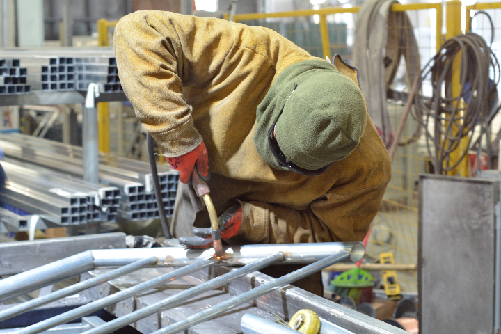 木纹护栏批发厂家 四川金恒达恒石科技供应