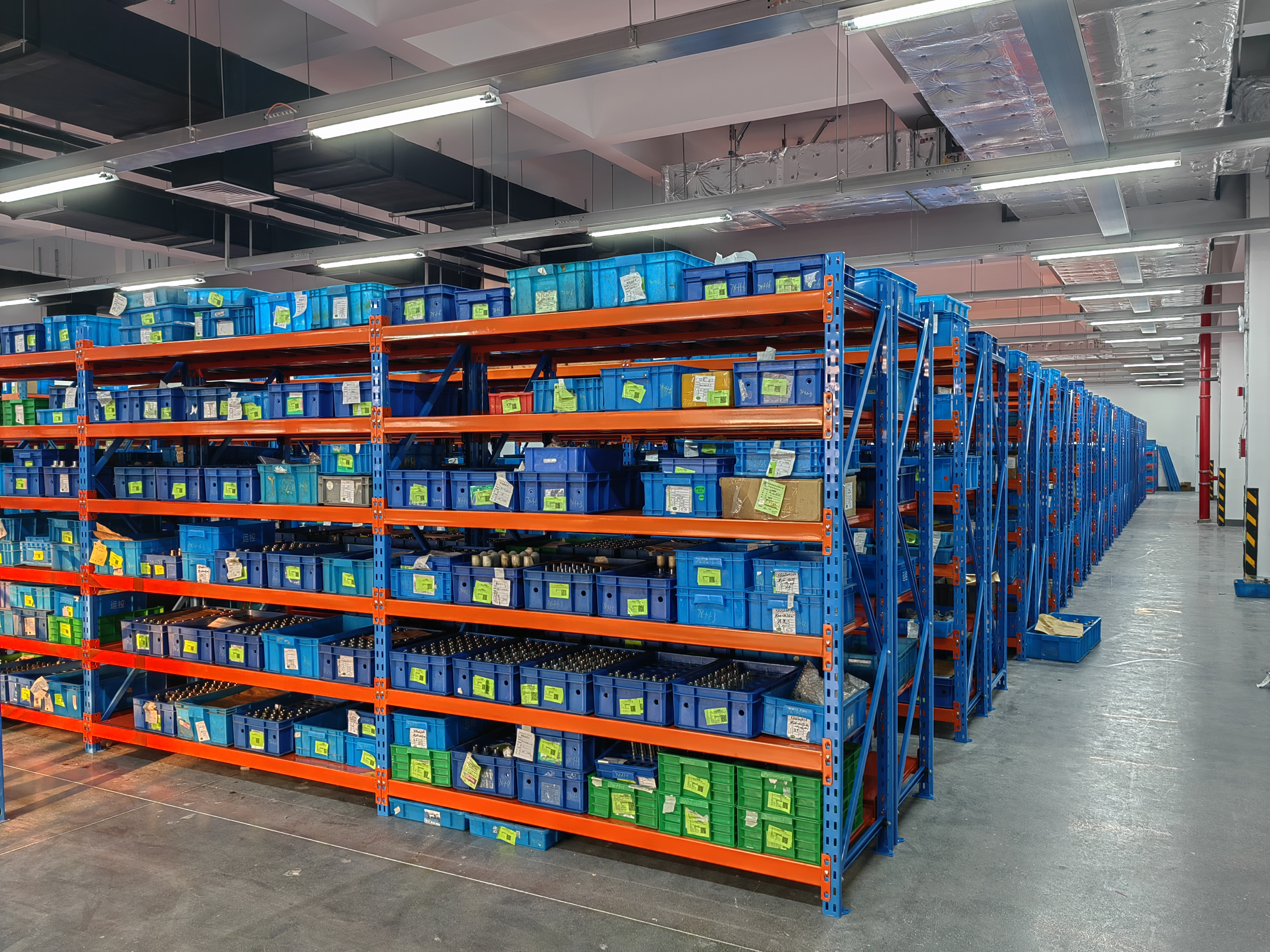 貨架解決方案提升倉儲效能