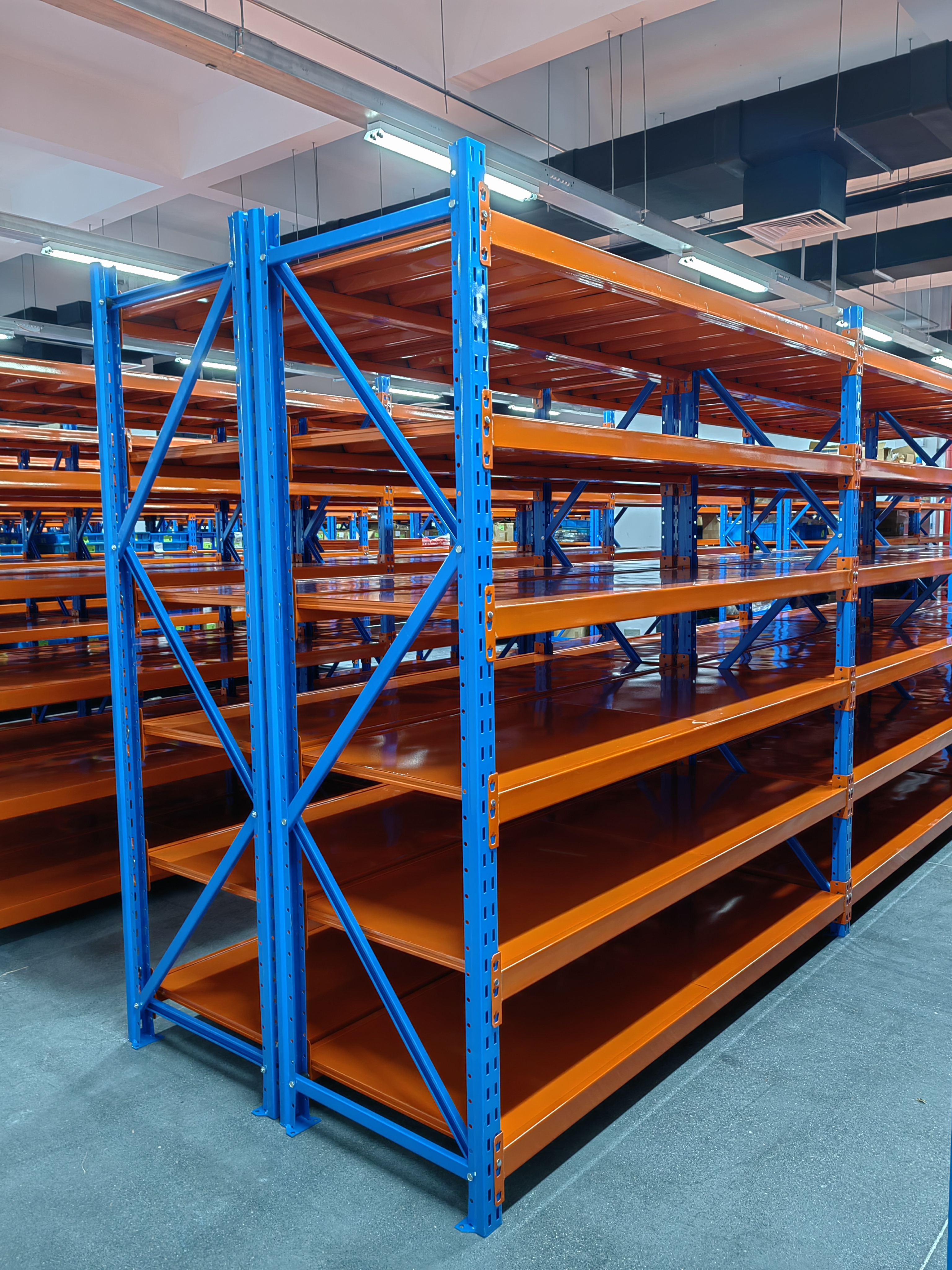 貨架解決方案提升倉儲效能