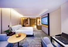 顛覆傳統(tǒng)住宿體驗 西安AI住未來“七無酒店”落地