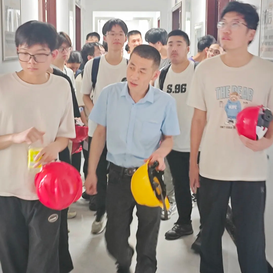 2024吉?jiǎng)P思檢測(cè)-《助力學(xué)生成長(zhǎng)，共話(huà)校企發(fā)展》