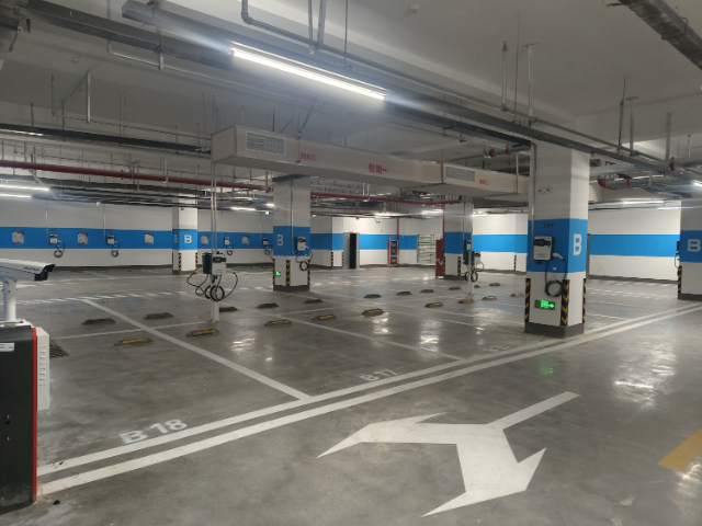 鹽城立柱式汽車充電樁上門安裝 無錫天誠(chéng)智能充電供應(yīng)