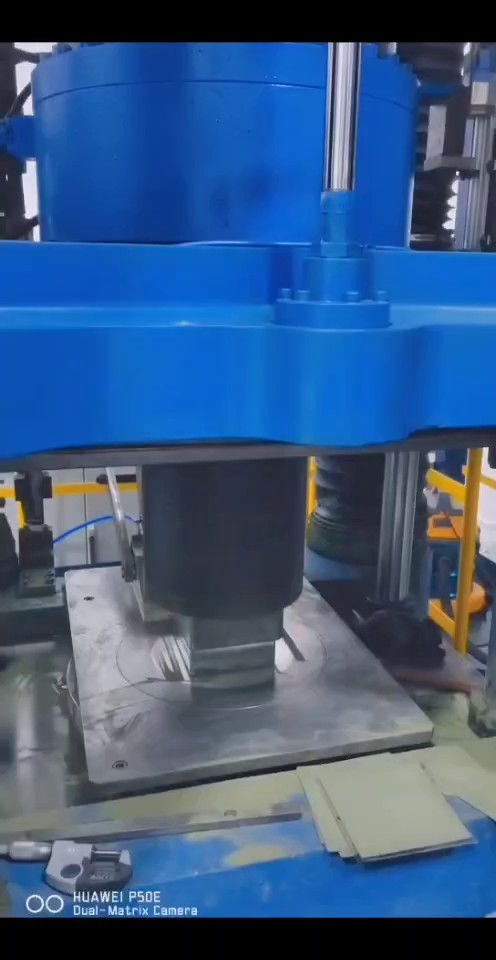 高精度機(jī)械液壓混合式全自動(dòng)粉末壓機(jī)