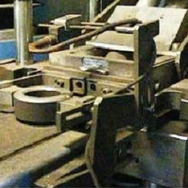 自動(dòng)取坯機(jī)械手