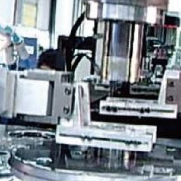 精整壓機(jī)自動(dòng)送料裝置