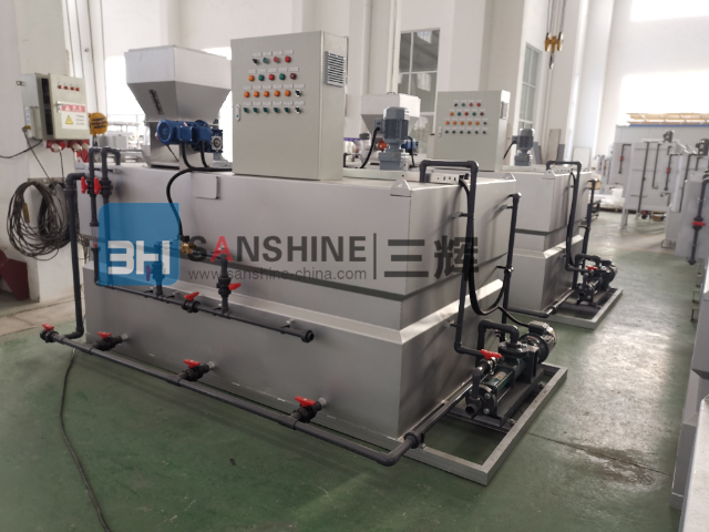 青海自來水處理全自動(dòng)加藥裝置供應(yīng)商 歡迎咨詢 無錫三輝環(huán)保裝備供應(yīng)