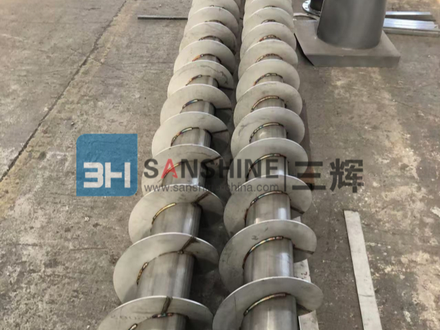 湖北有軸螺旋輸送機(jī)定購(gòu) 歡迎咨詢(xún) 無(wú)錫三輝環(huán)保裝備供應(yīng)