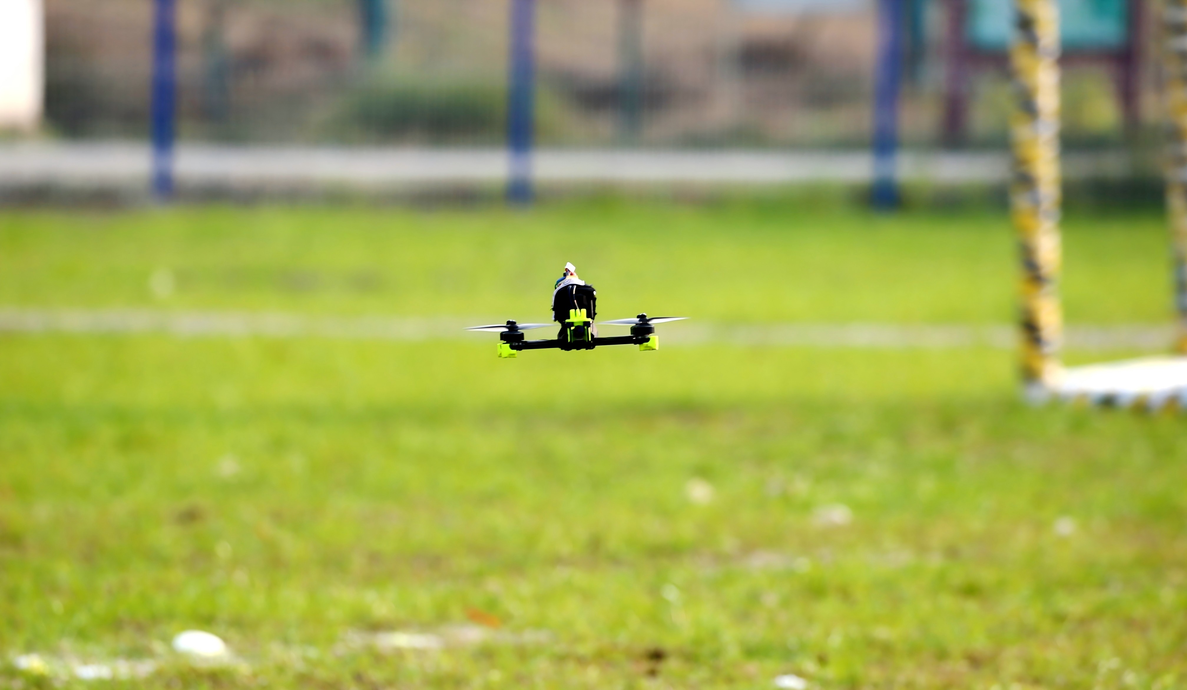 穿越机：速度与竞技下的低空飞行产物！