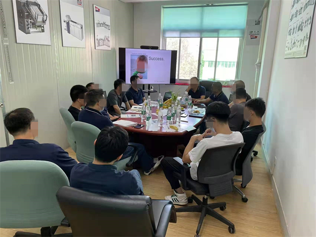 上海數控協(xié)作機器人自動(dòng)上料供貨費用 服務(wù)至上  上海亦郵供應