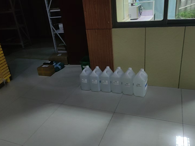 重慶蒸餾水在哪里能買到銷售廠家,蒸餾水在哪里能買到