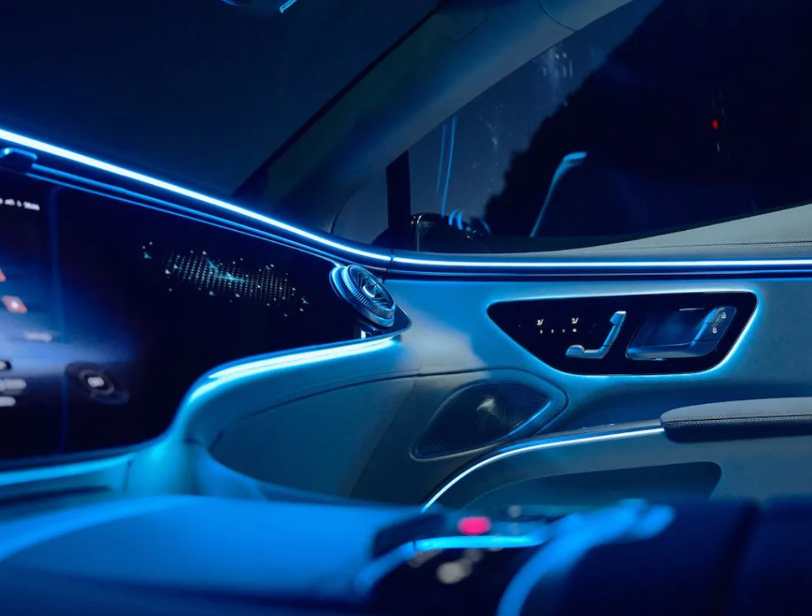 在車里搞氣氛，不只是“移動夜店”那么簡單！