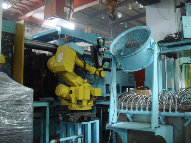 南京壓鑄取件機(jī)器人操作流程 蘇州東爾匯機(jī)電供應(yīng)