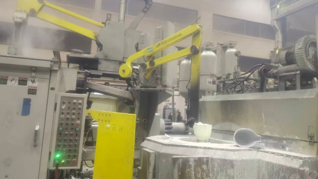 嘉興壓鑄連桿給湯機(jī)哪家好 蘇州東爾匯機(jī)電供應(yīng)