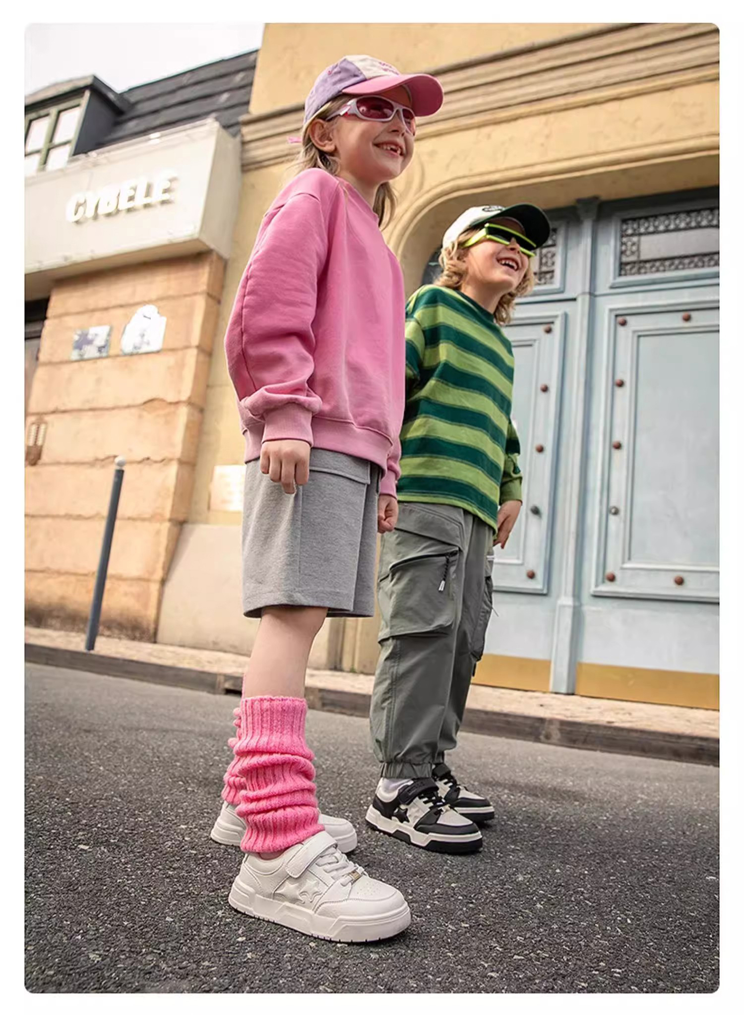 Children's skateboard shoes