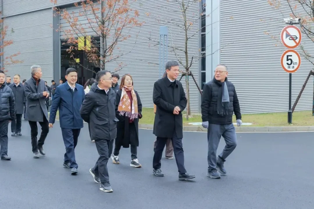 leaders visit Optimax Hengfan Intelligent Manufacturing Park