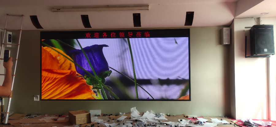 什么LED全彩拼接屏代理價錢,LED全彩拼接屏