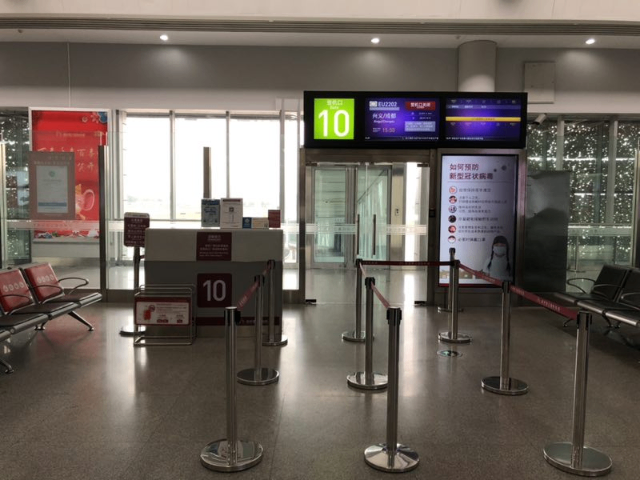 防城港安防廣告機采購,廣告機
