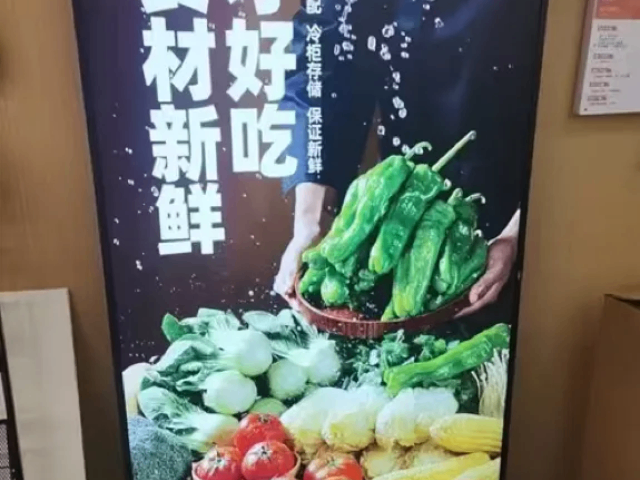 云南触摸广告机经销商,广告机