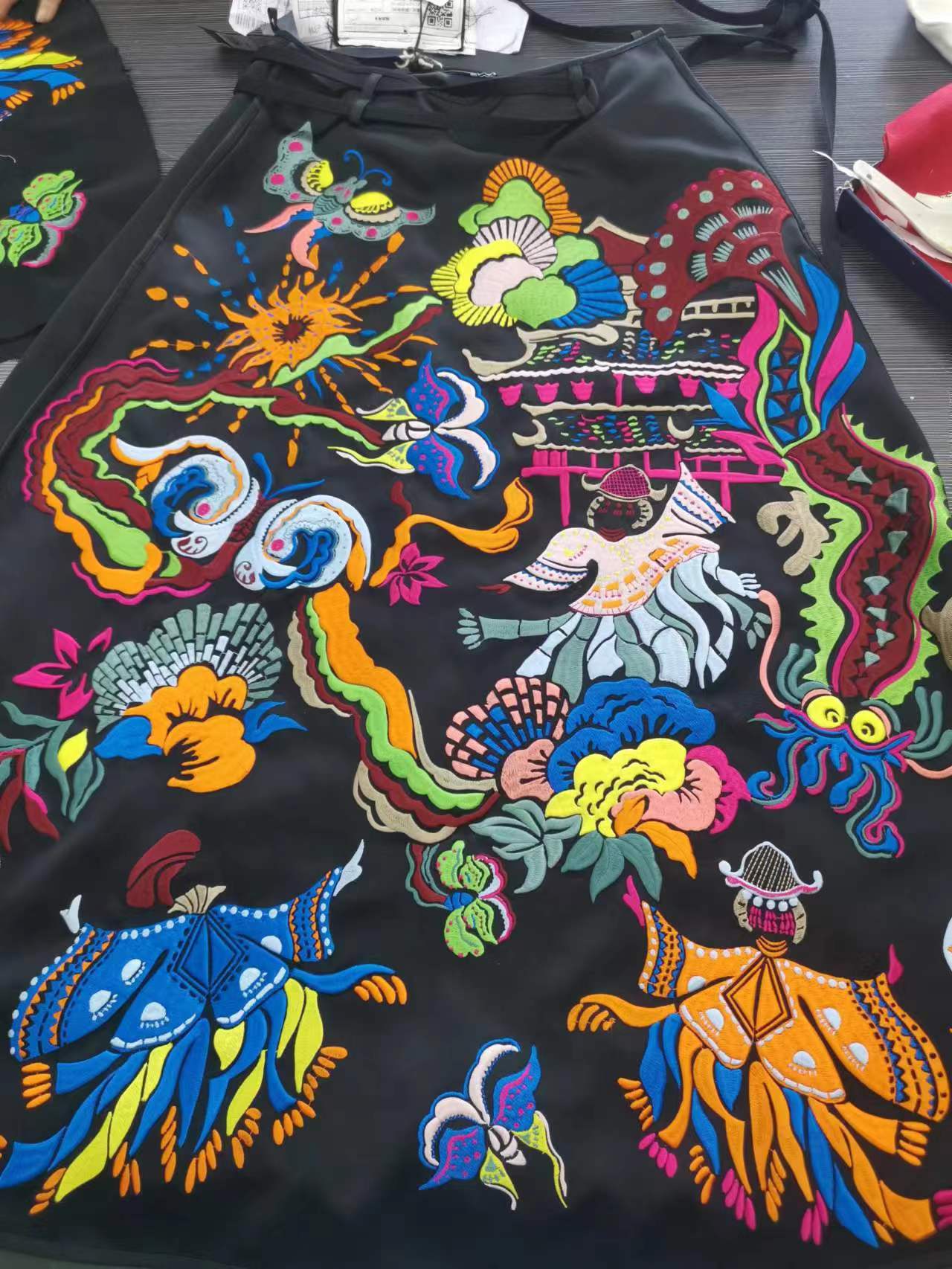 電腦繡花和手工繡花有什么區(qū)別？