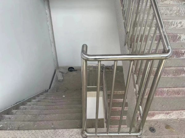 欄桿扶手